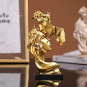 Lovers Statue Mini Resin Crafts Sculpture Small Ornaments Home Decoration Sculpture Model Desktop Wine Cabinet Decoration-Arlik interiors